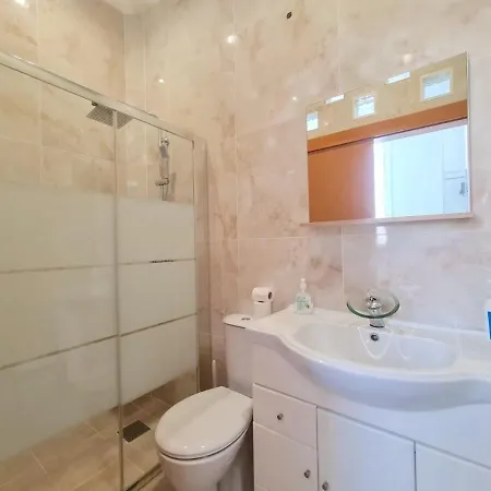 Quarto Com Casa De Banho Privada Tranquilidade Garantida Pensjonat *